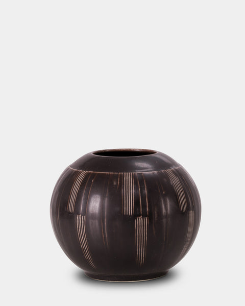 Aluminia vase